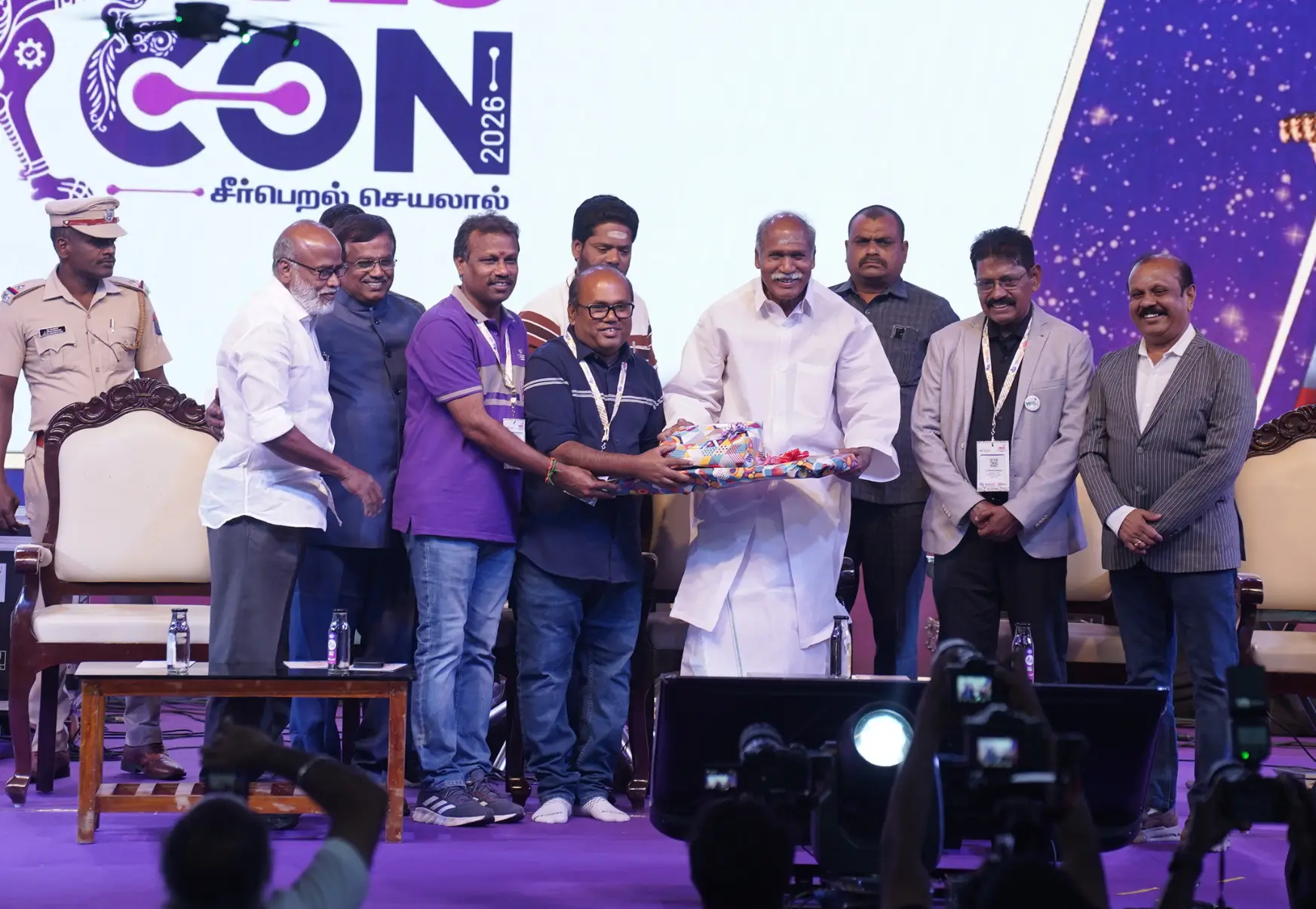 YESCON_2026_DAY_1_Chief_Gust_Gift_62e450a448.webp